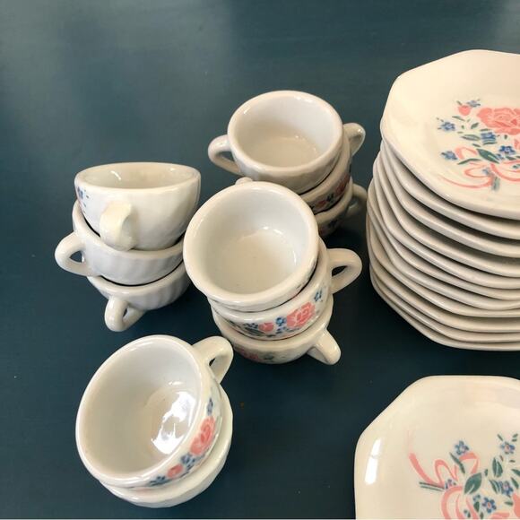 Fishel Toys 40 Piece China Tea Set Toy From 1990’s - Picture 2 of 5